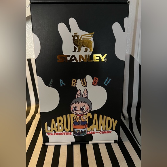 NWT Stanley Black and White Labubu H2.0 Tumbler limited gift edition - Picture 1 of 15